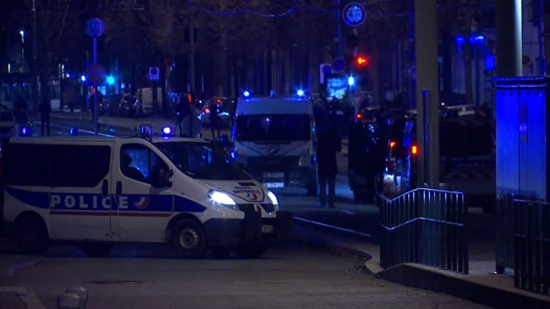 Politiet i Strasbourg: Cherif Chekat er skutt og drept