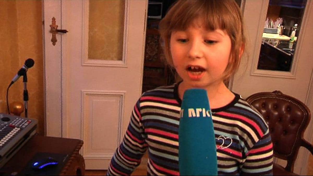 Celina (8) opptrer for 36 millioner – NRK Vestfold og Telemark – Lokale ...