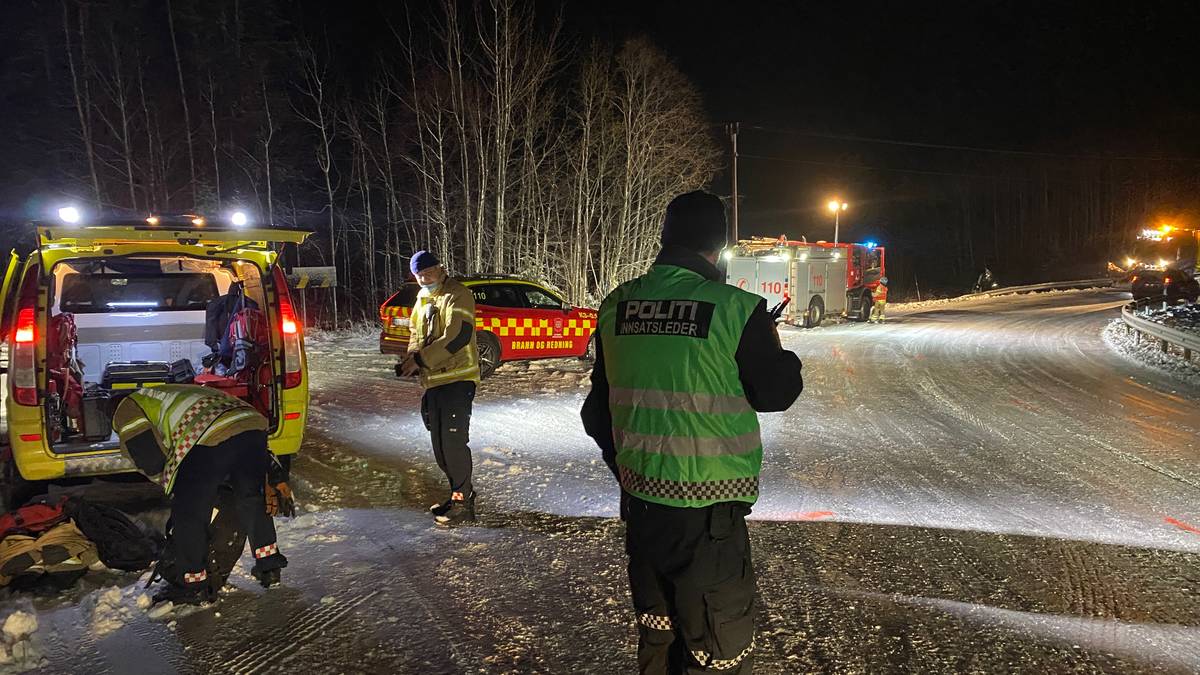 Bil gjennom isen på innsjøen Røgden – NRK Innlandet – Lokale nyheter ...
