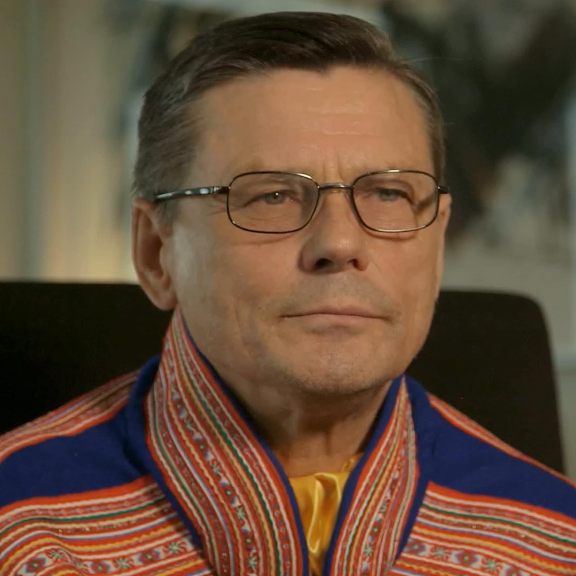Ole Henrik Magga blir intervjuet.