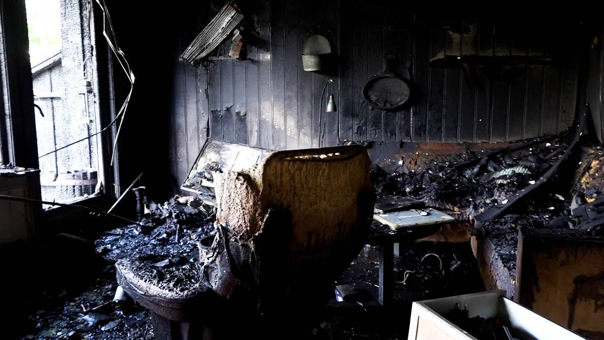 Leiligheten brant ned: – Alt du eier går opp i flammer