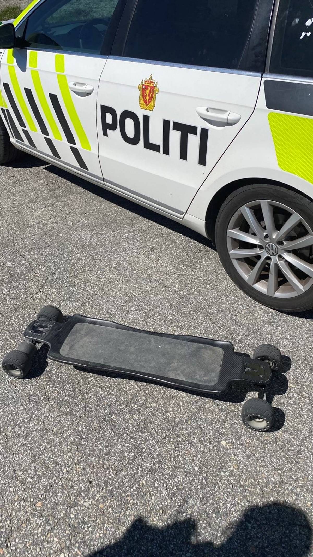 Kjørte elektrisk skateboard på gangvei i Trondheim – ble av politiet – NRK Trøndelag