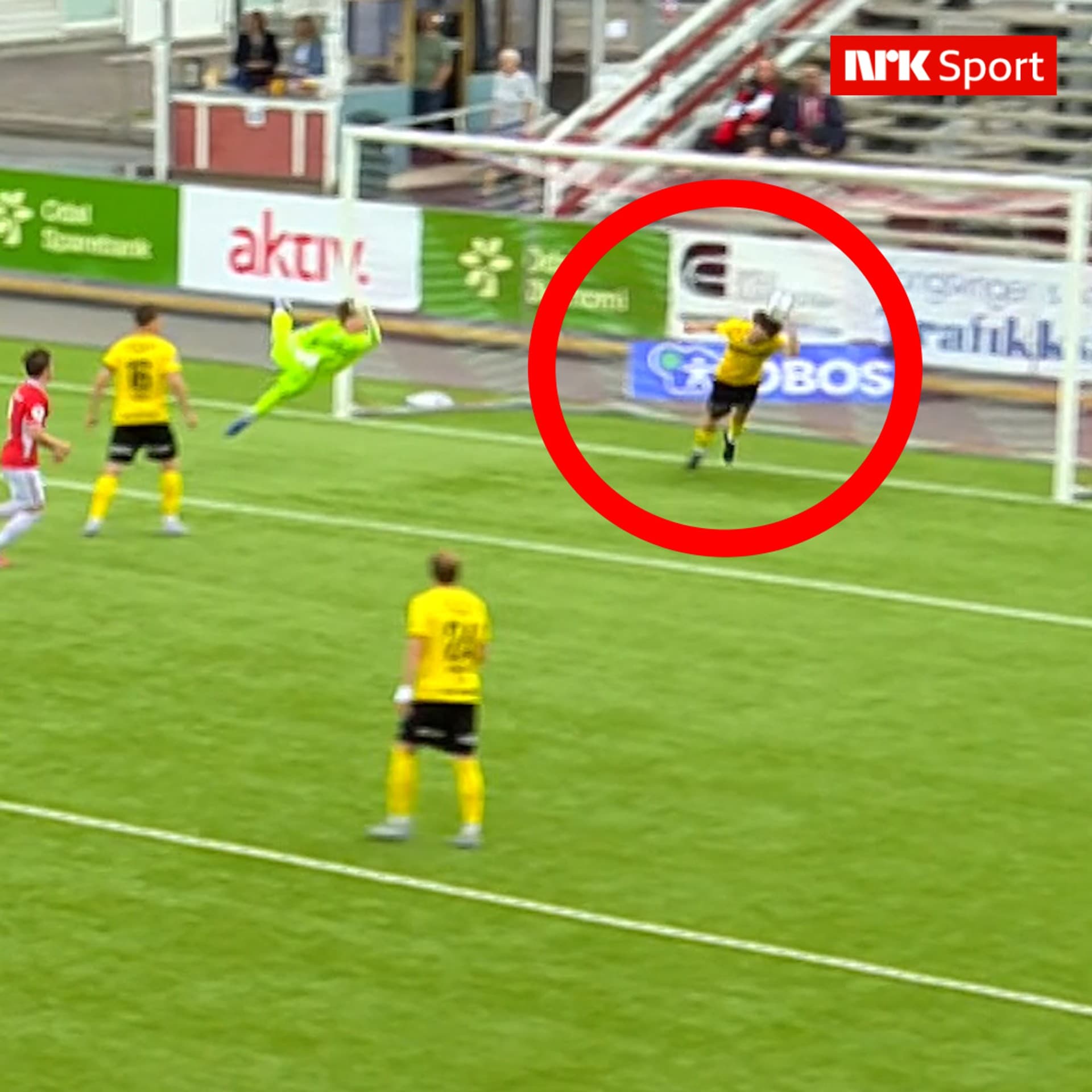 Kongsvinger-spillerne raste - mente Raufoss-spiller reddet med hånden