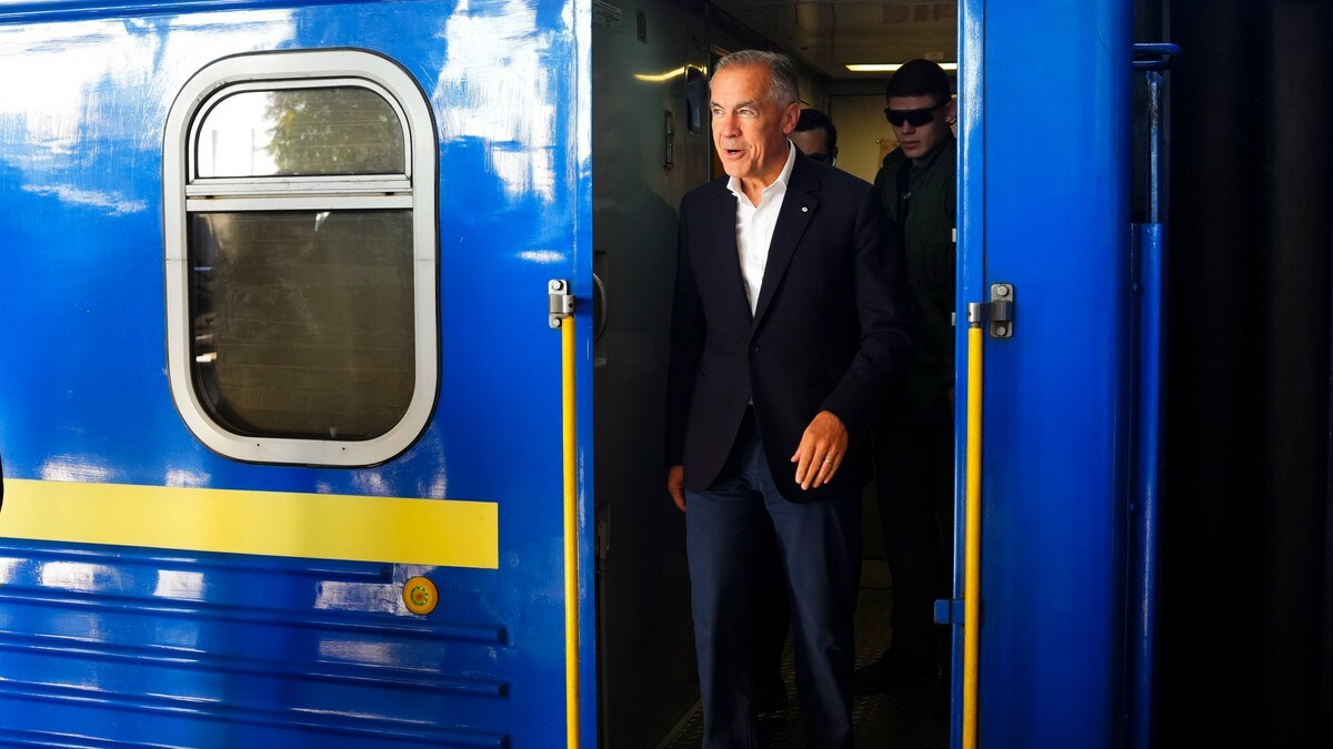 Mark Carney markerer Ukraina sin sjølvstendedag i Kyiv