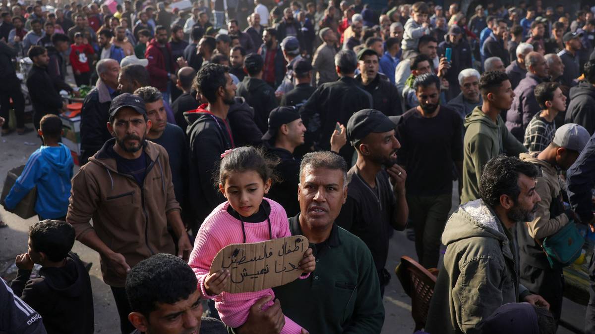 Store protestar mot Hamas - på Gaza