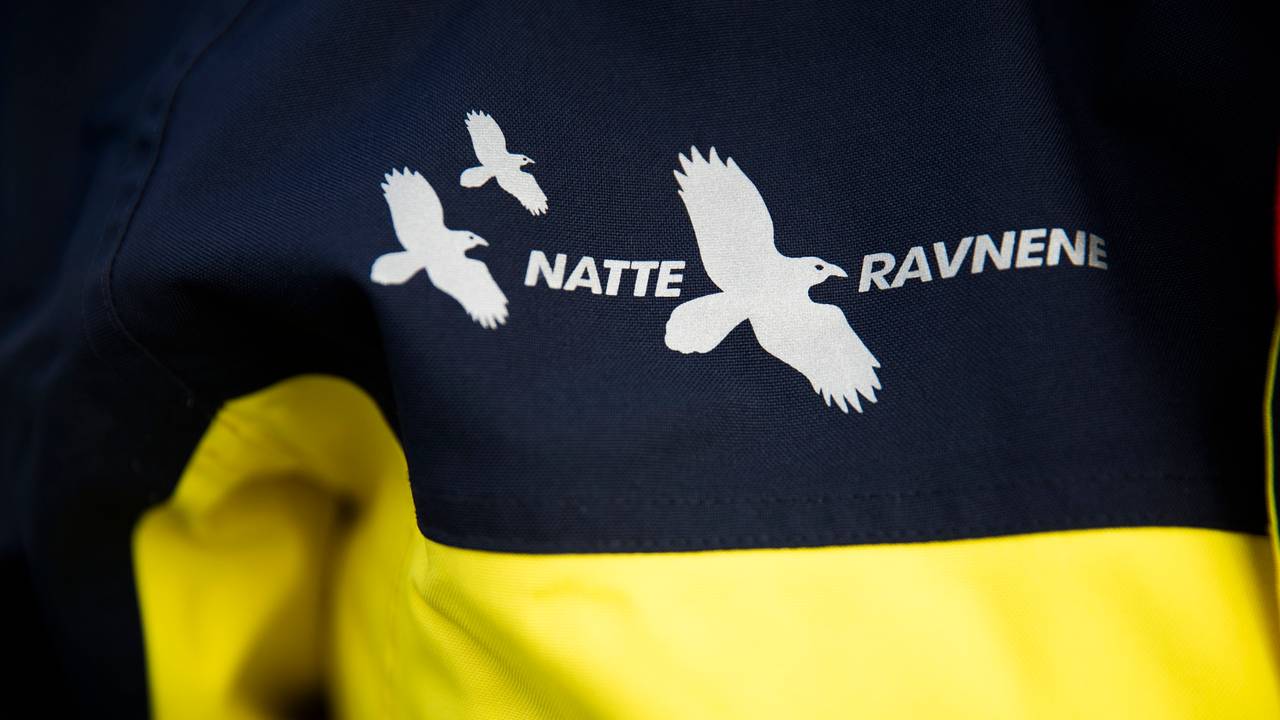 Natteravnene til Tryg har flygende ravner som logo