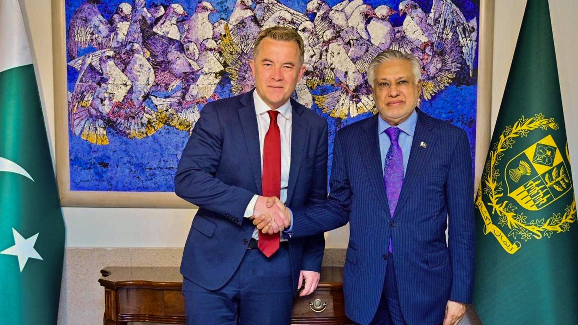 Andreas Motzfeldt Kravik (Ap) og Pakistans vise-utenriksminister Muhammad Ishaq Dar, i Islamabad