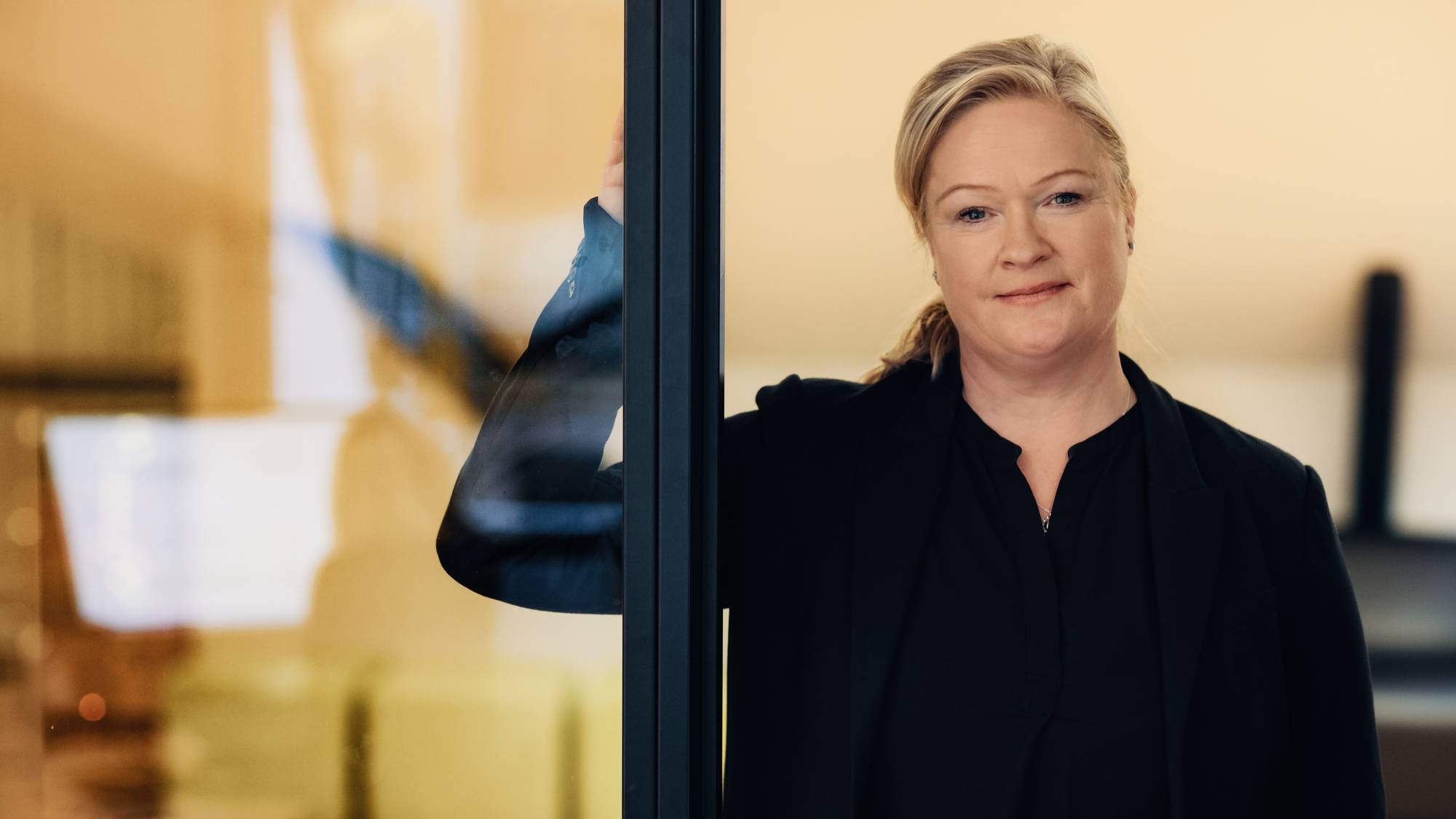 Folk reagerer på Frp-reklame på valdagen – over 400.000 har fått SMS ...