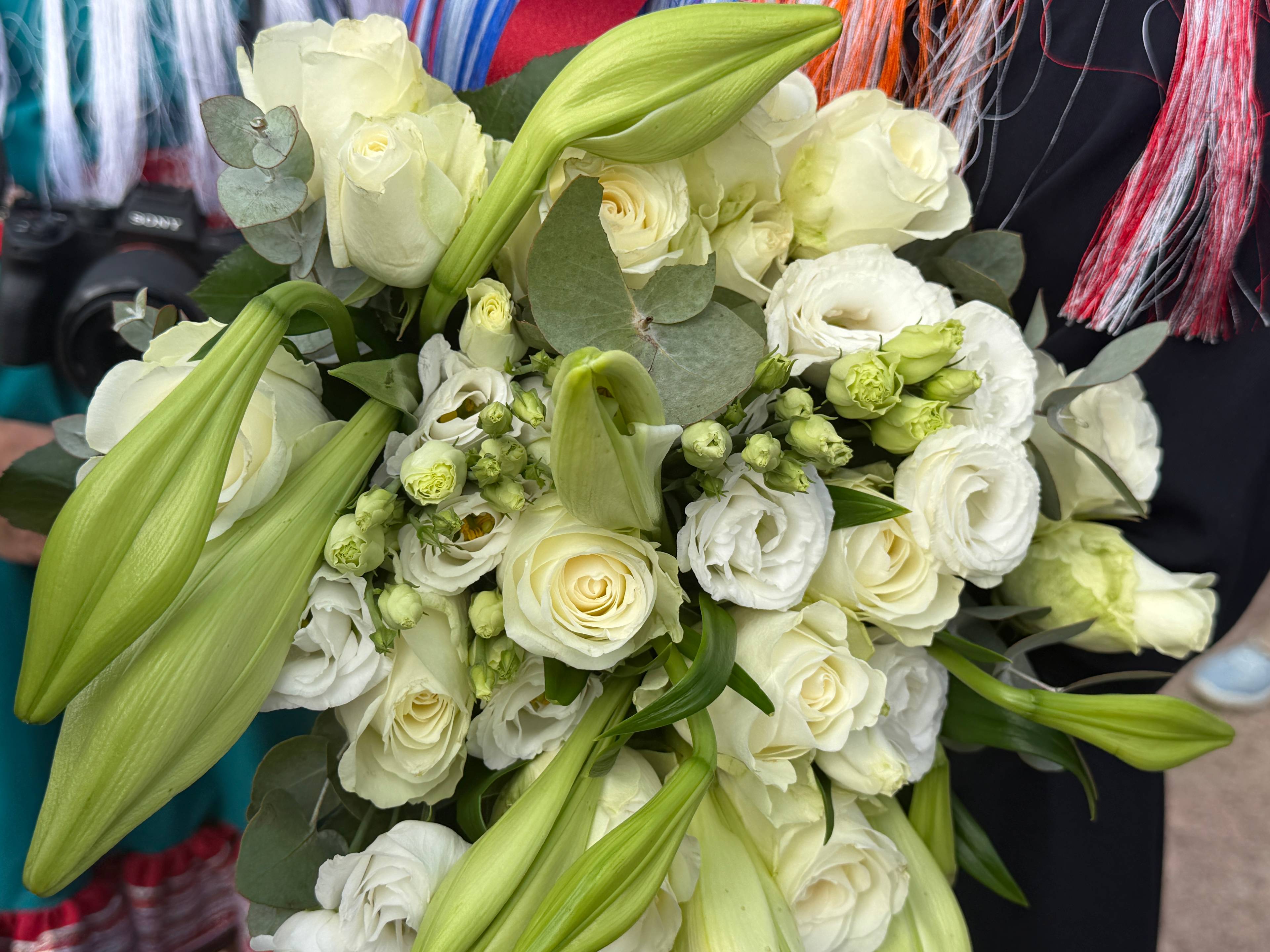 En bukett med hvite blomster