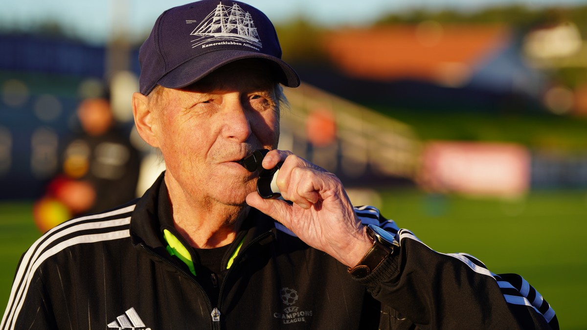 Jan Kjell (83) gir seg etter 100 sesonger: – Et siste løfte til kona