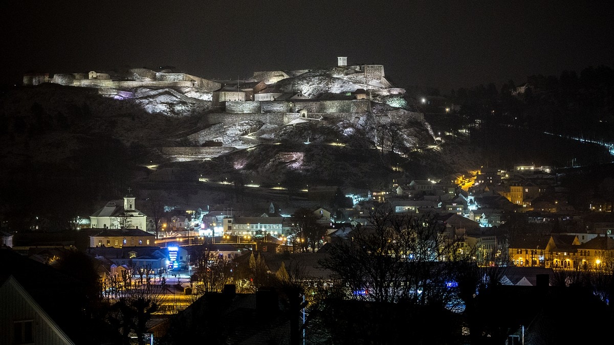 Truet politiet med kniv og balltre: Pågrepet og siktet for trusler