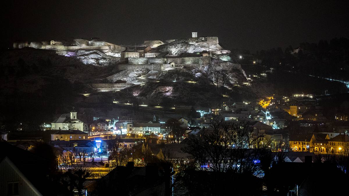 Mann i 30-årene truet politiet med kniv og balltre