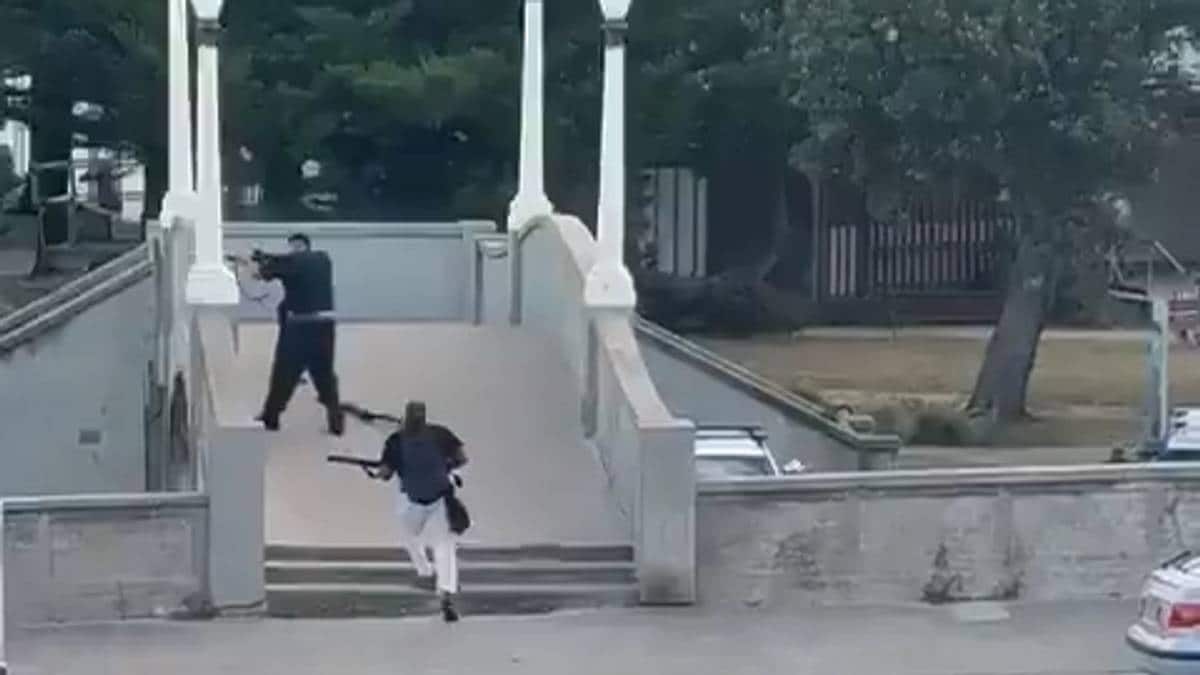 Dette veit vi om skyttarane som stod bak terrorangrepet i Sydney