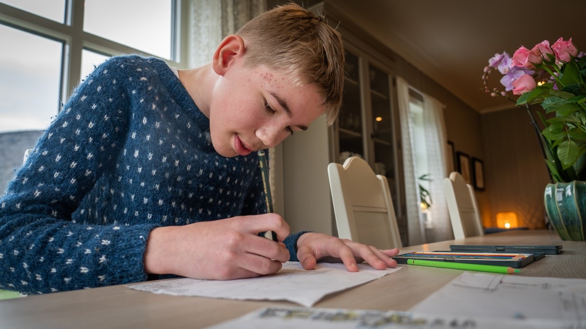 Petter (15) ble kvitt ulidelige smerter. Nå er tilbudet lagt ned