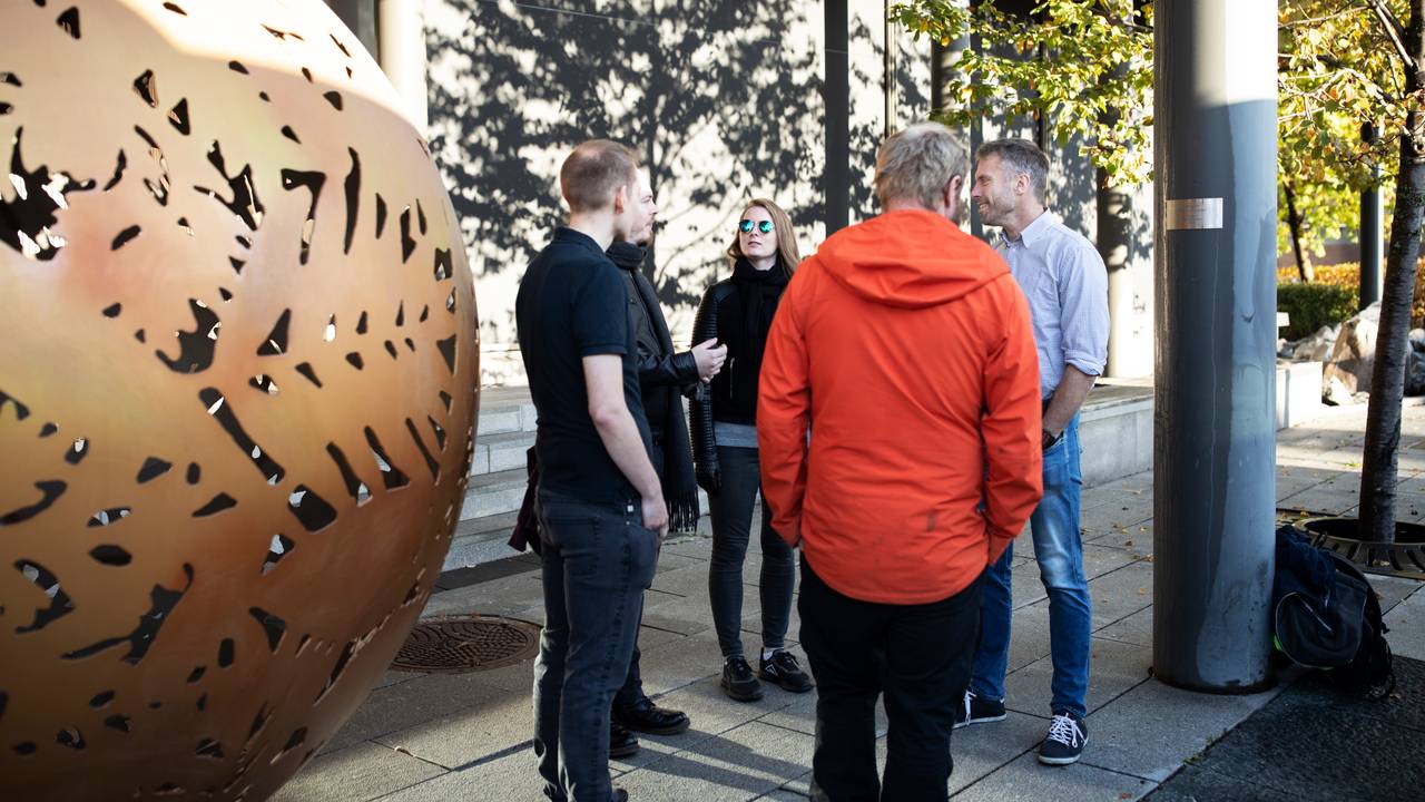 Medlemmer av Norsk vegansamfunn møtes til walk and talk i Oslo