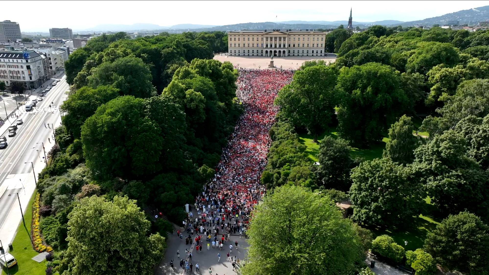 Dronebilde av Slottsplassen.