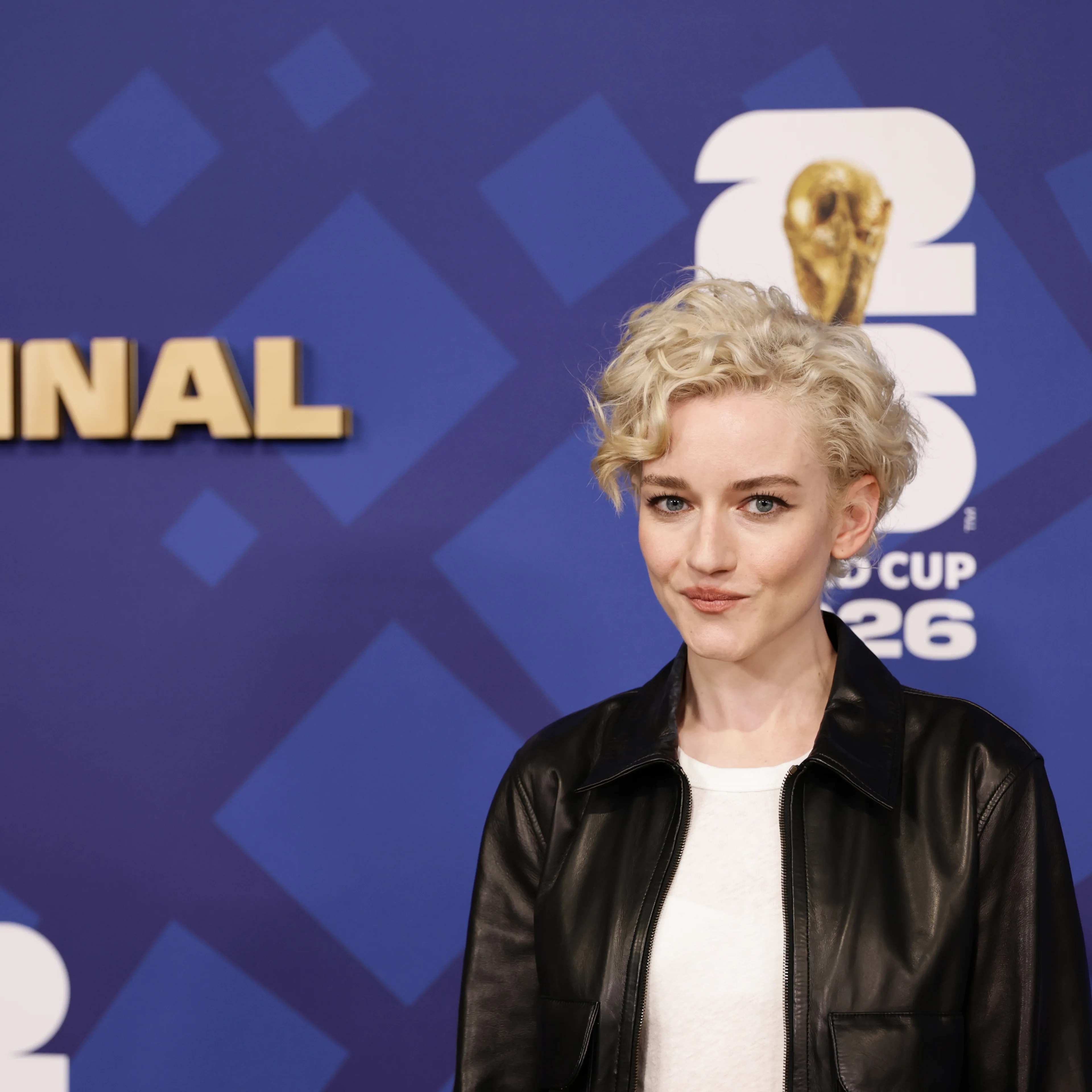 Julia Garner er på plass.