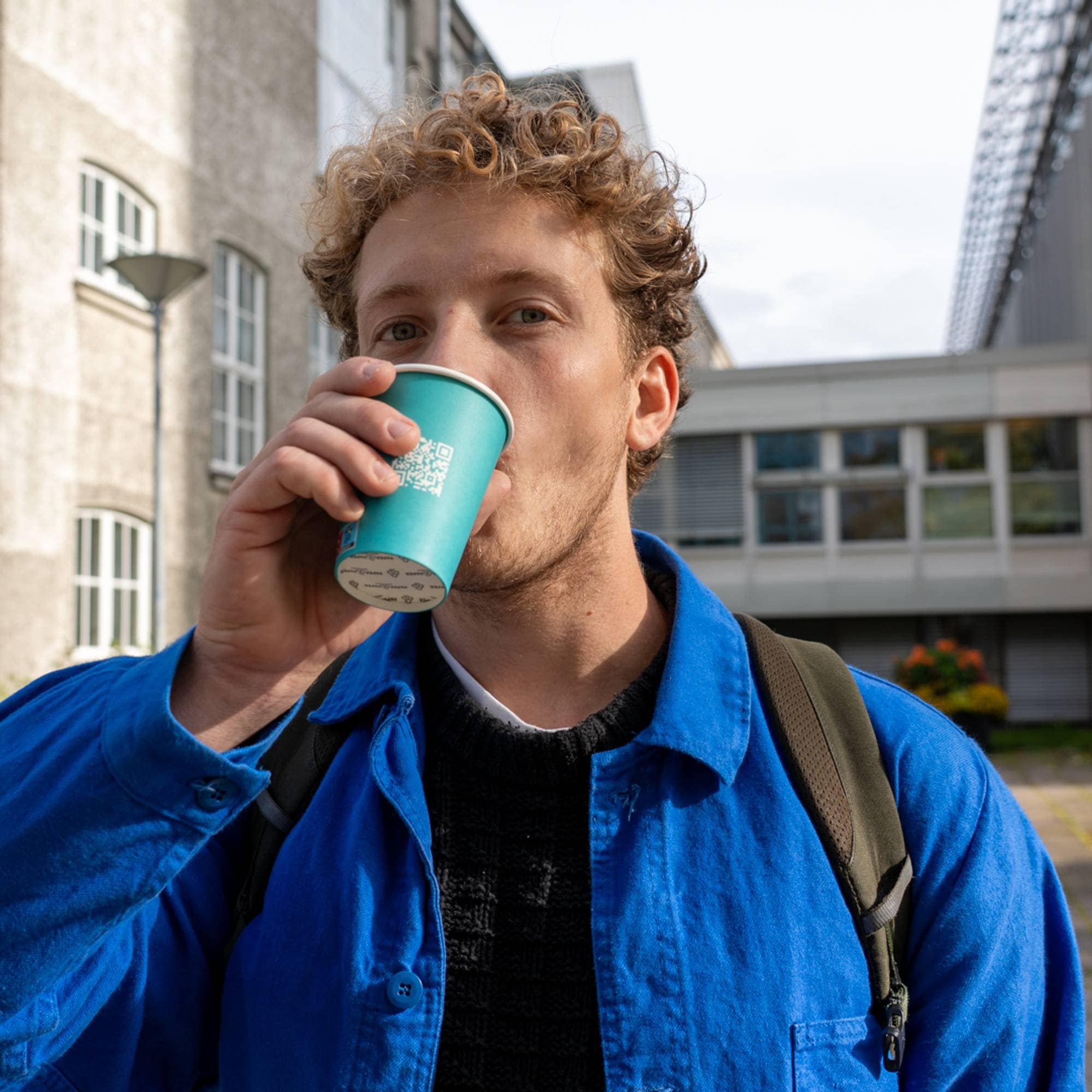 Leo Liberkowski drikker kaffe på NTNU