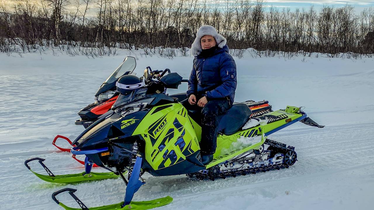 Nils Per Mikkel Utsi på snøscooter