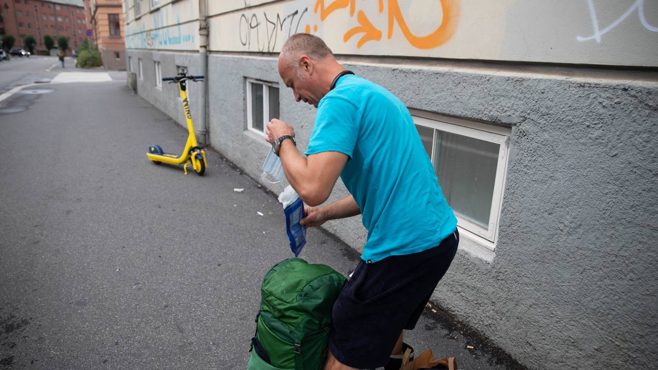 Viggo Pellicer på buss-stoppet på Torshov