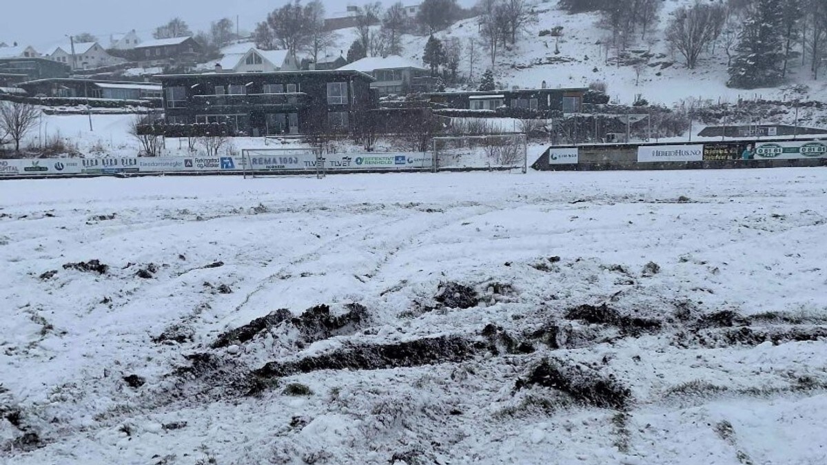 Fotballbane ødelagt i løpet av natta: – Skader for flere hundre tusen