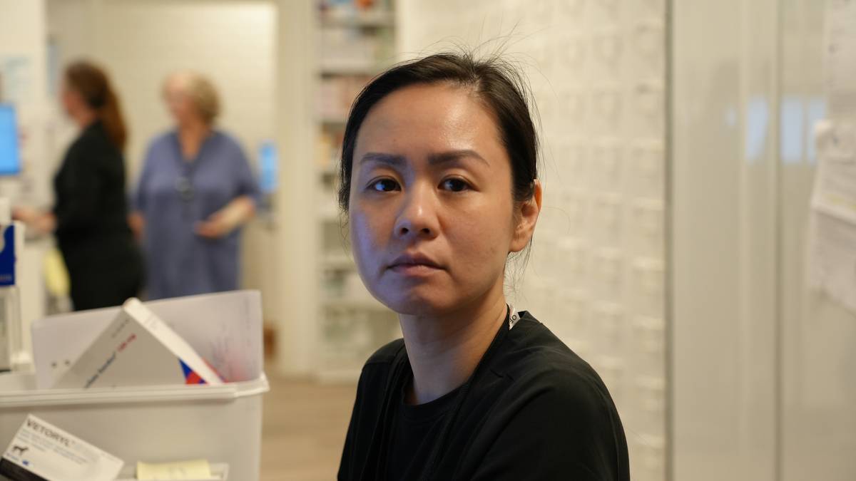 Nerissa gir ut medisinar utan å ta betalt