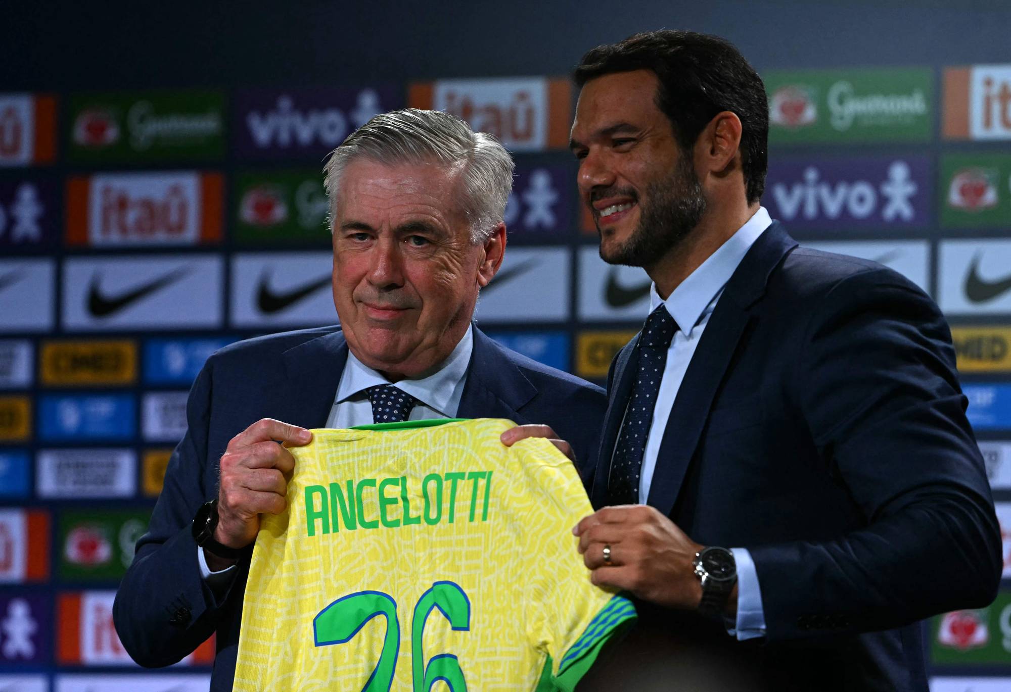 Carlo Ancelotti presenteres som Brasil-trener.