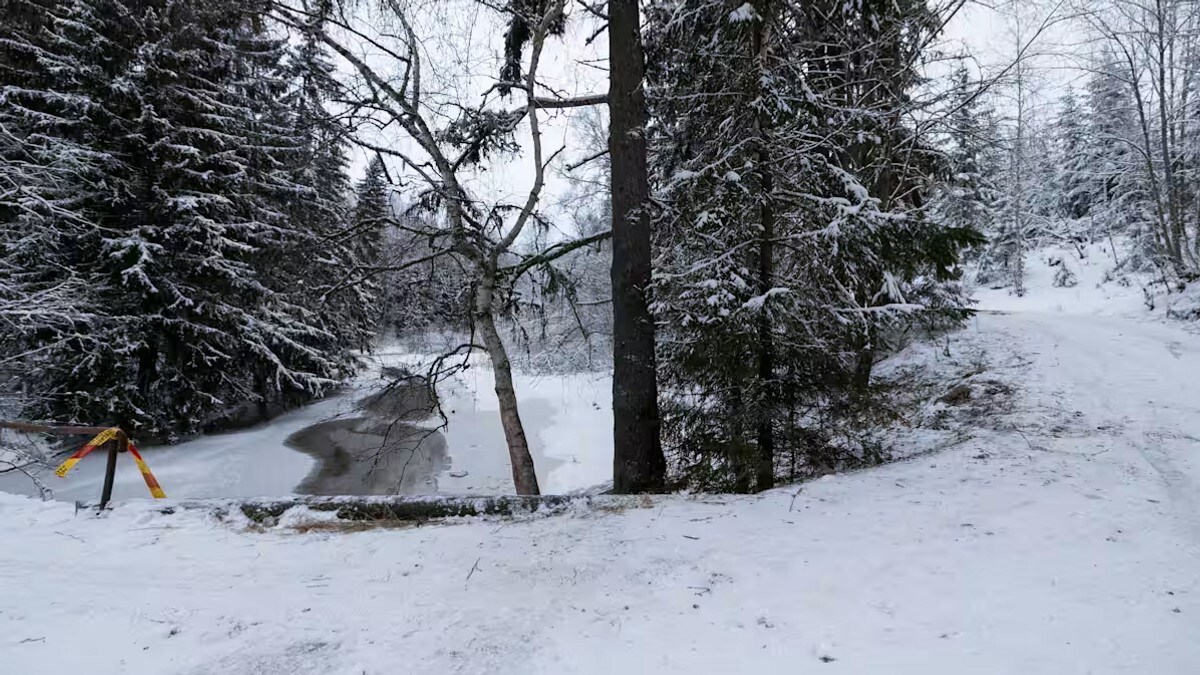 Bil havnet i elv i Finland: Fire tenåringer døde