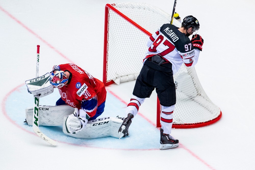B-preget Norge sjanseløse mot ishockeynasjonen Canada