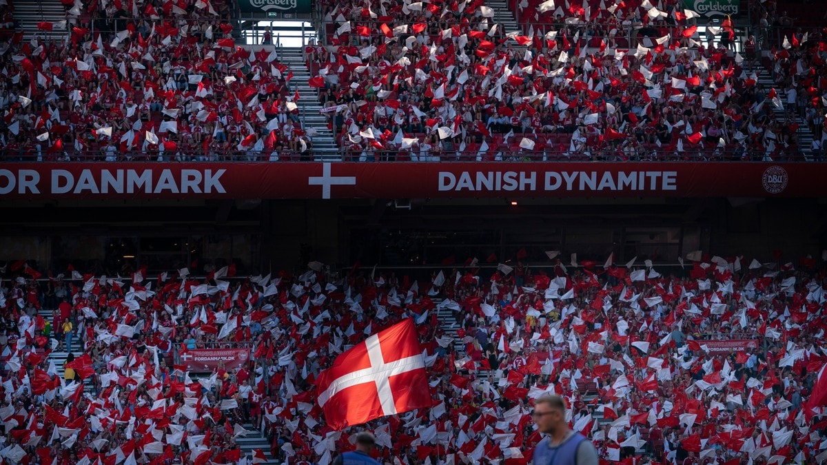 Danmarks fotballkvinner slo Brasil i rekordkamp