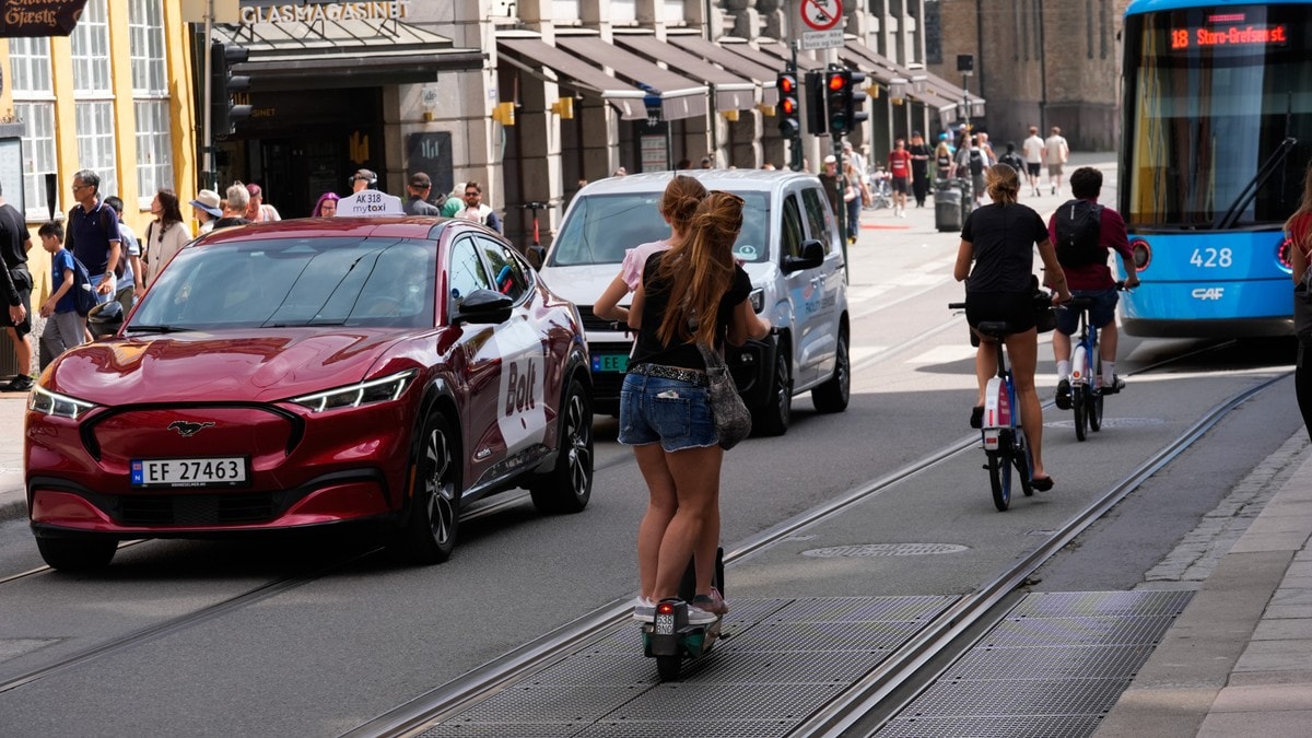 Stort flertall i måling: – Elsparkesyklister tar ikke hensyn