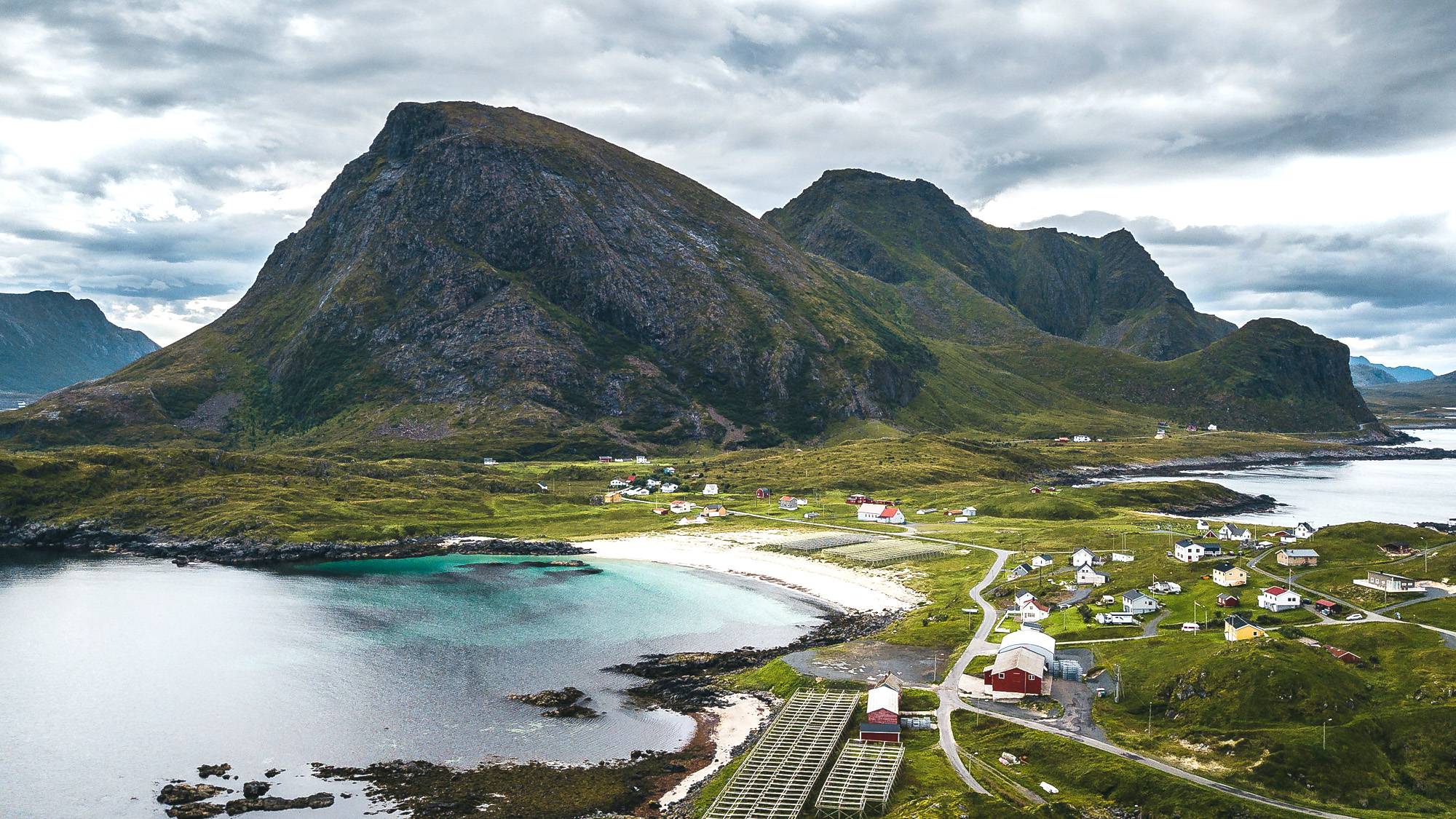 Kablene kommer i land i Hovden i Bø kommune.