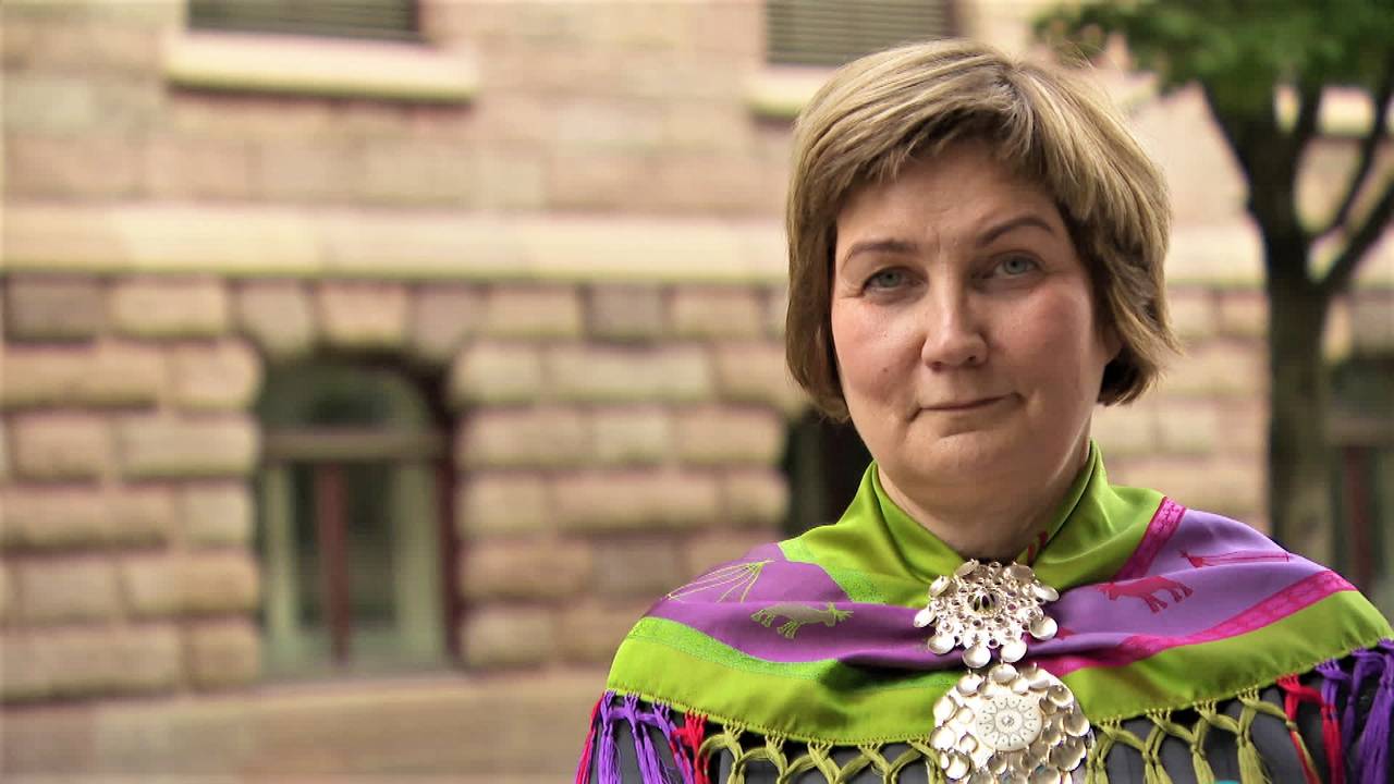 Sametingpresident Aili Keskitalo utenfor Høyesterett i Oslo.
