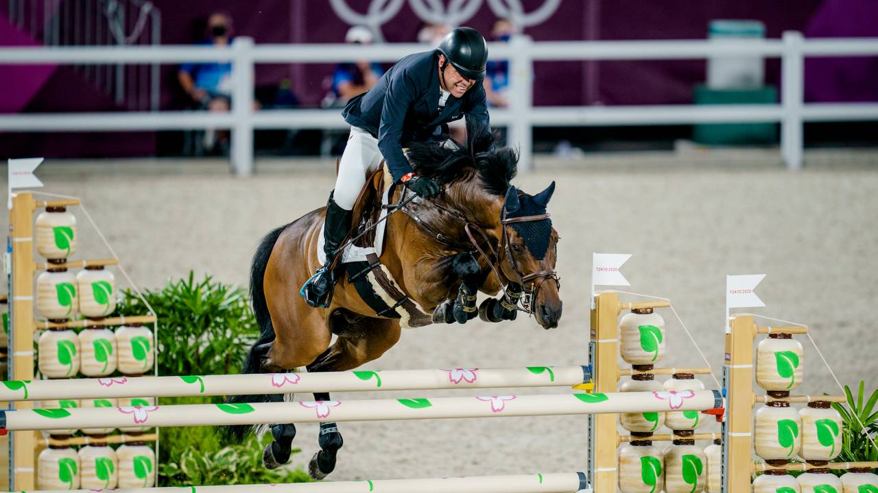 Tokyo, Japan 20210804. Geir Gulliksen og hesten Quatro under finalen i OL i Tokyo 2020 sprangridning i Equestrian Park. Foto Stian Lysberg Solum NTB