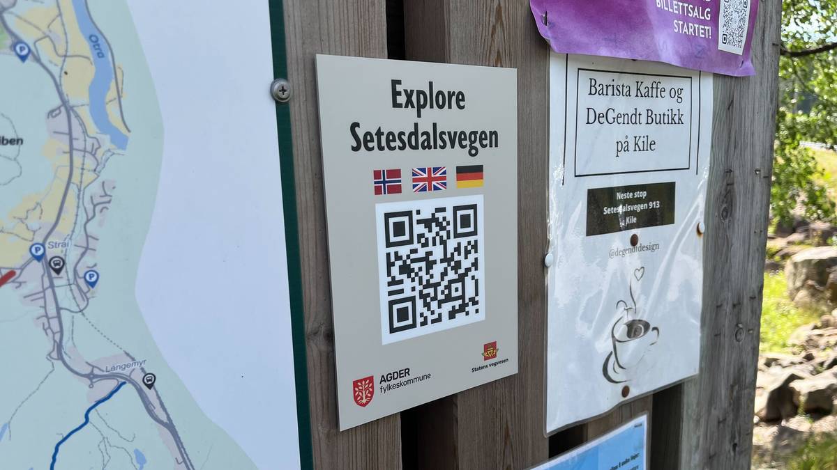 Skilt ved ny nasjonal turistvei avduket