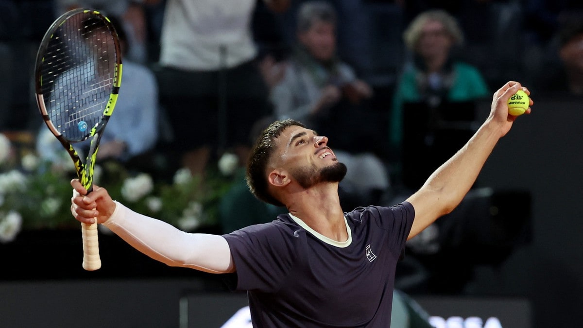 Sjokktap for Djokovic mot 20-åring i Roma