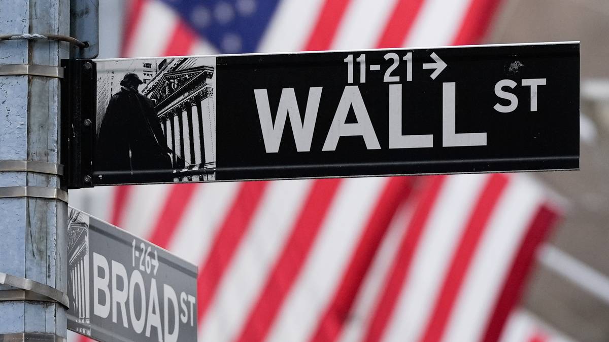 Wall Street faller kraftig fra start