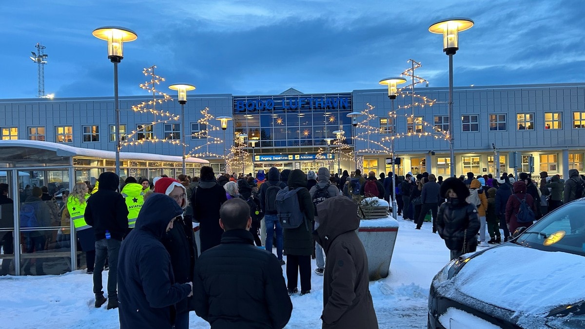 Bodø lufthavn åpnes igjen etter å ha vært evakuert