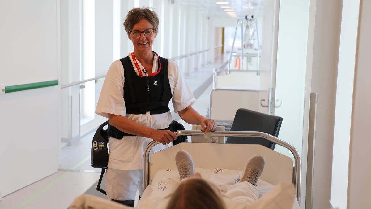 Får «robotkrefter» på jobb: Sparer kroppen for seks tonn tunge løft