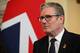 Leon Neal / Reuters / NTB Keir Starmer bruker briller