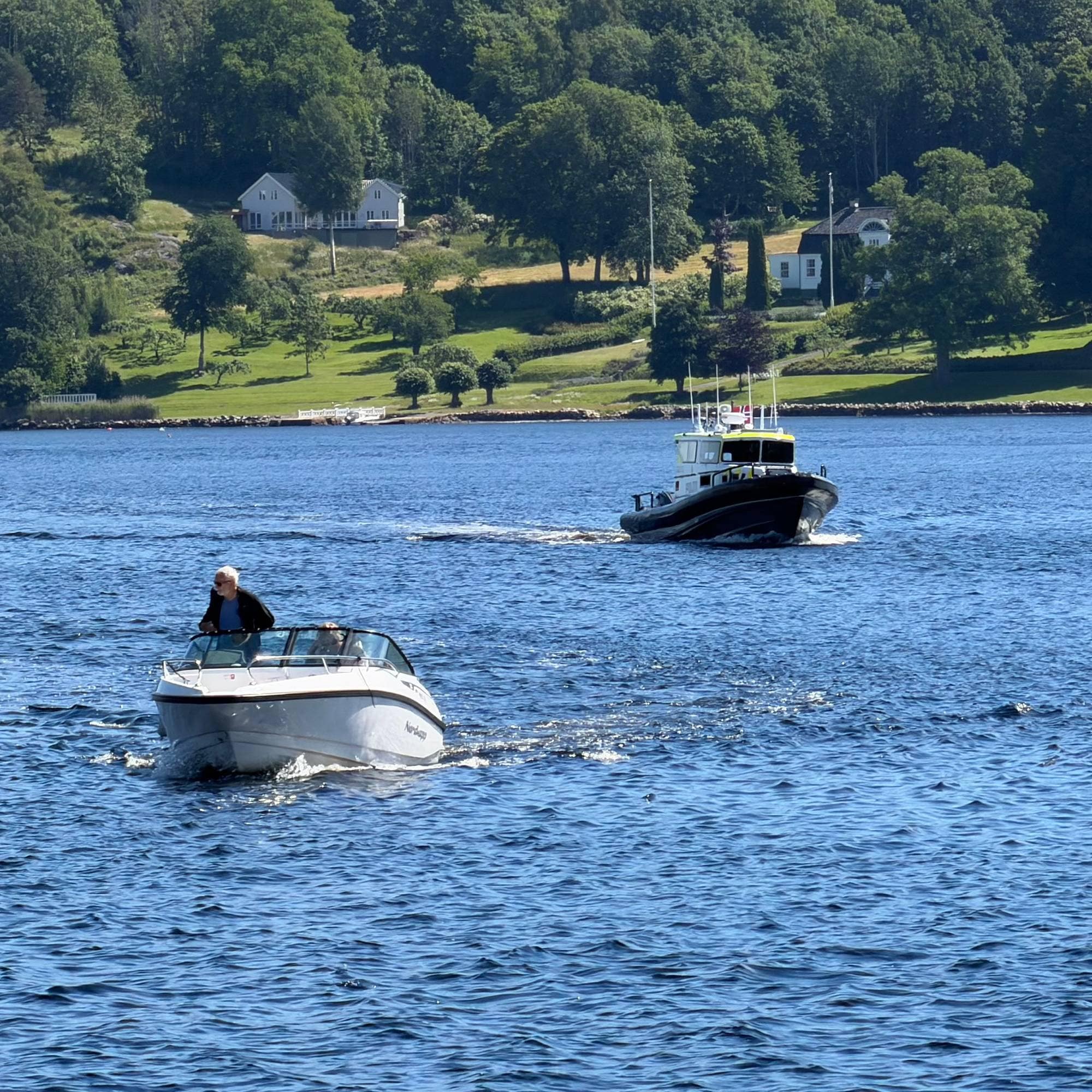 Politibåten i Trommøysund i Arendal