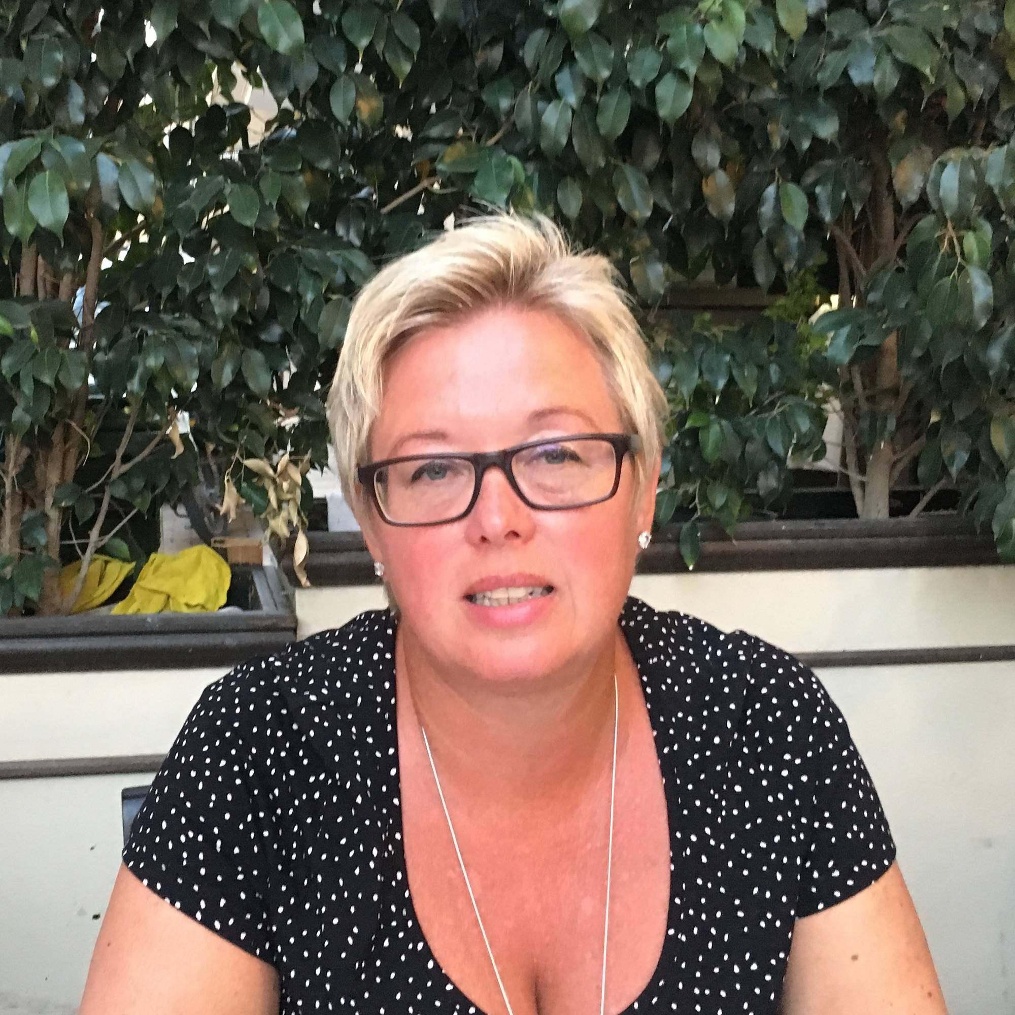 Bente H Johansen