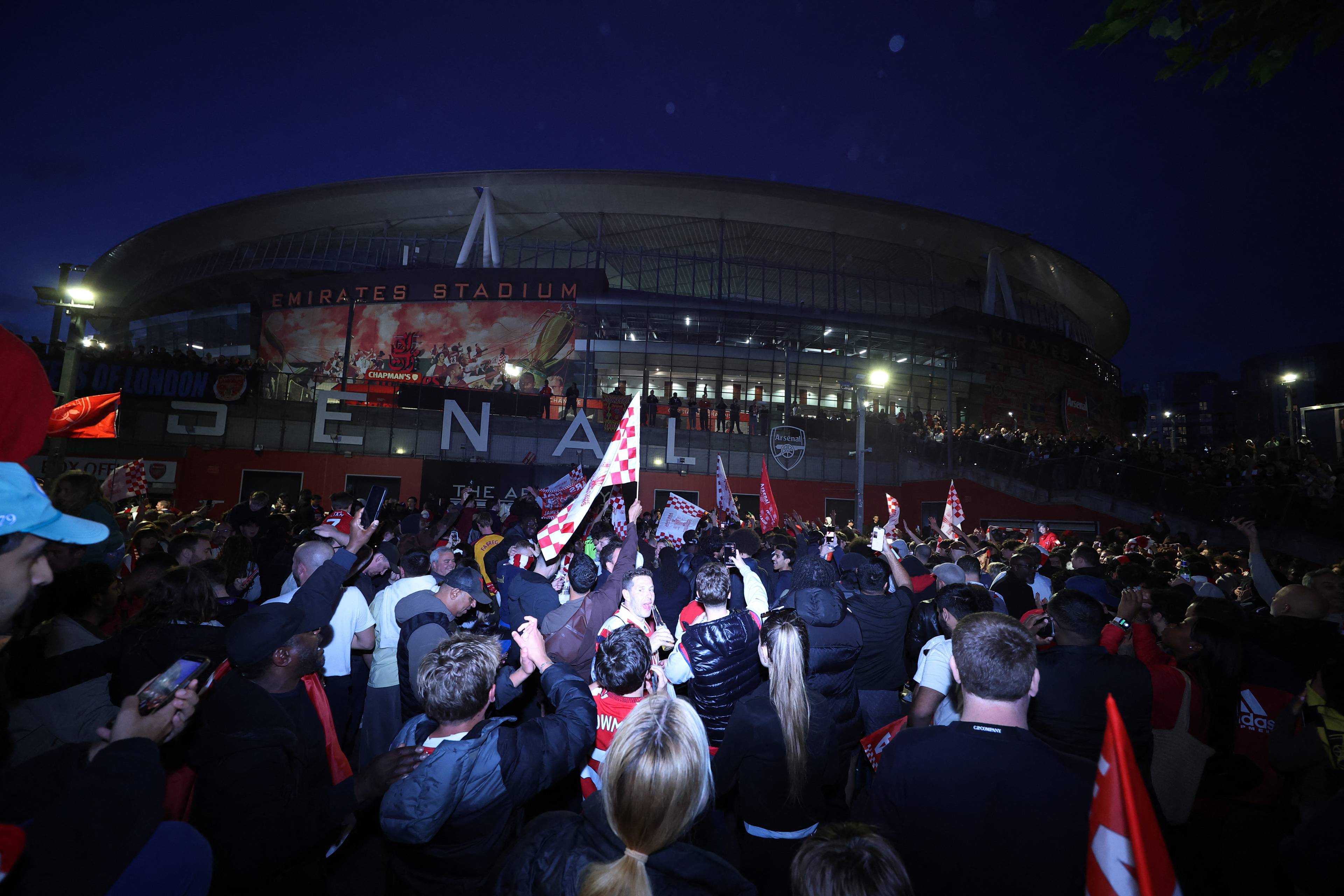 Arsenal-fans utenfor stadion