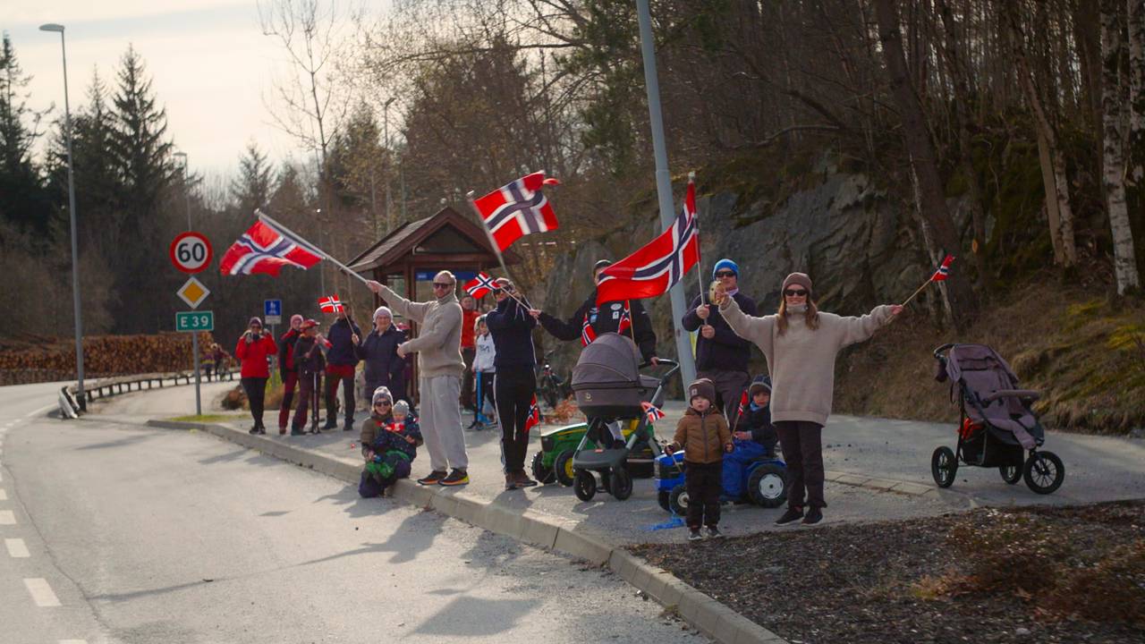 Demonstrerer for å behalde grendeskulen