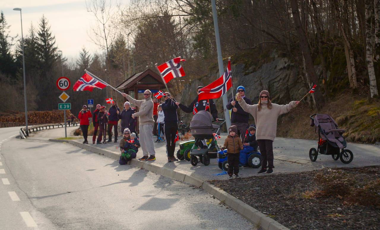 Demonstrerer for å behalde grendeskulen