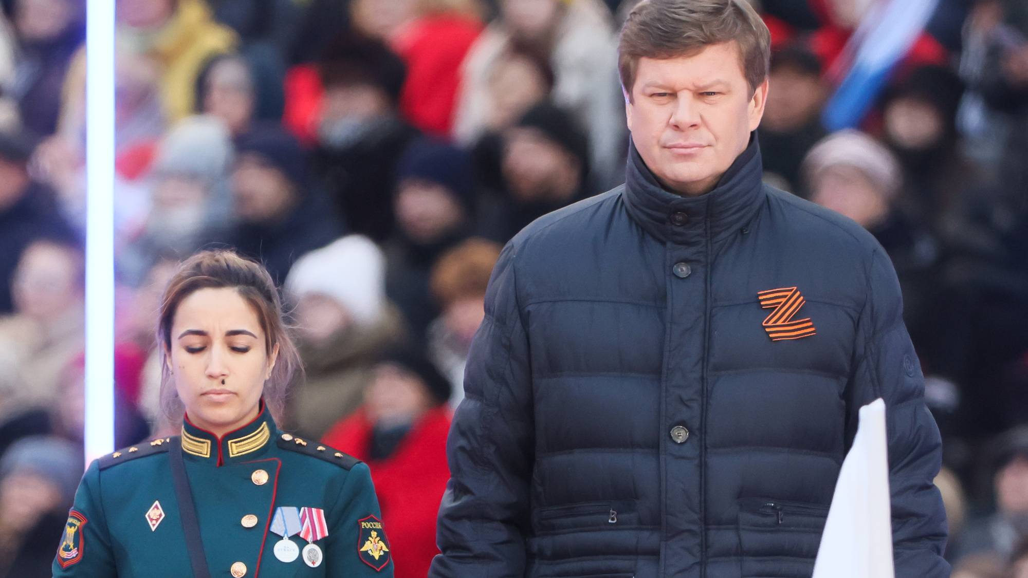 Dmitrij Gubernijev leder Putins krigsmarkering i Moskva. 