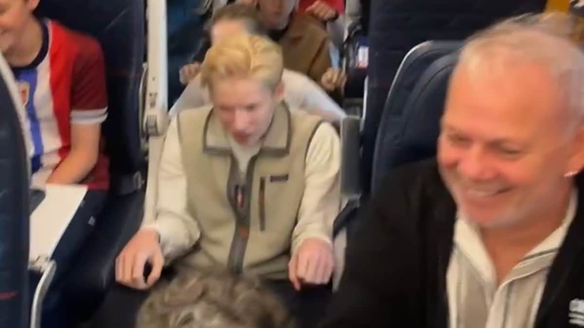 Norwegian-flyet ble stående i flere timer: – Da måtte vi ro!