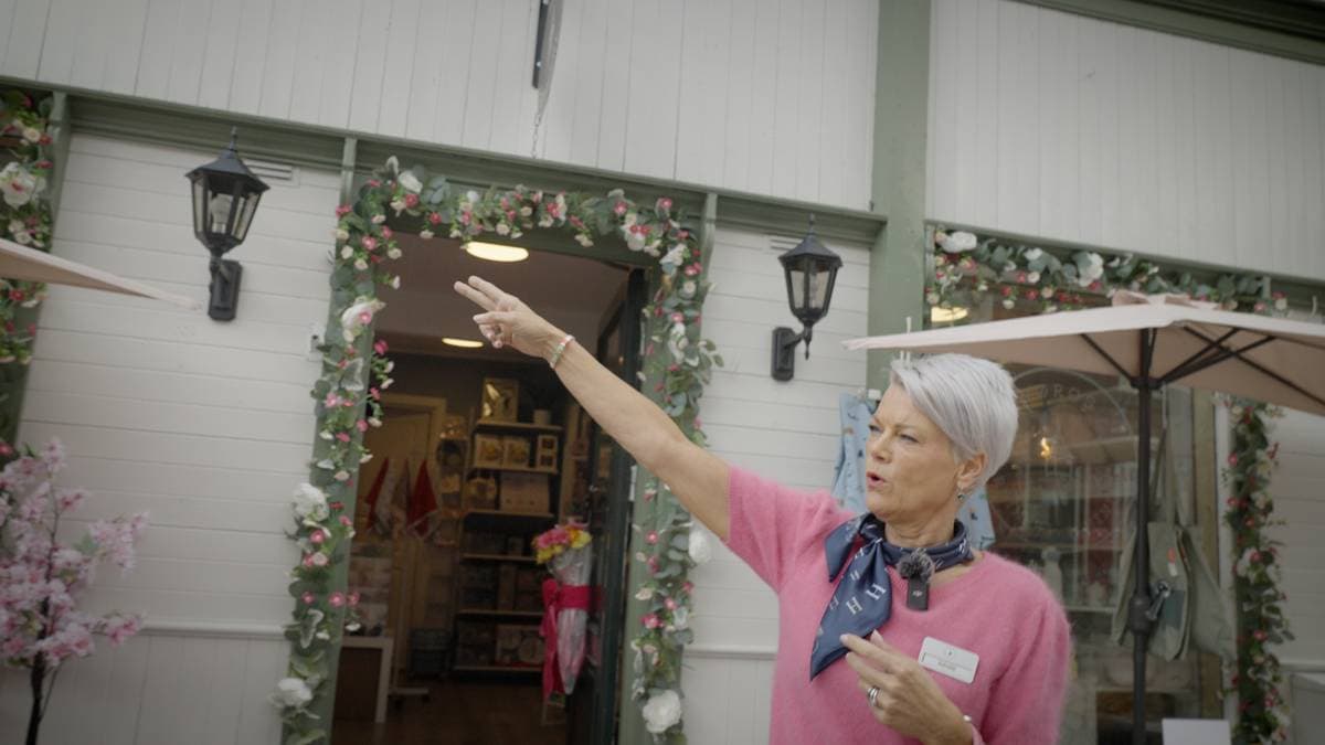 Marianne Galåen ville ha markiser over butikkvinduene på Røros, men får ikke unntak fra regel