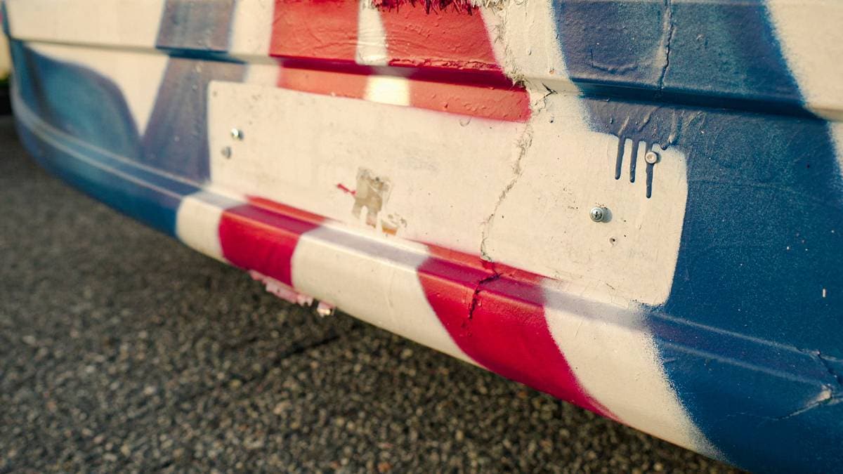 To russebusser avskiltet etter bruksforbud