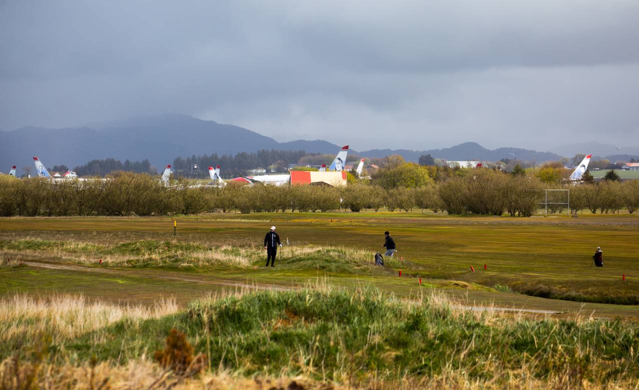 Golfbanen har opna, men Norwegian sine fly er ennå parkerte som følgje av koronapandemien